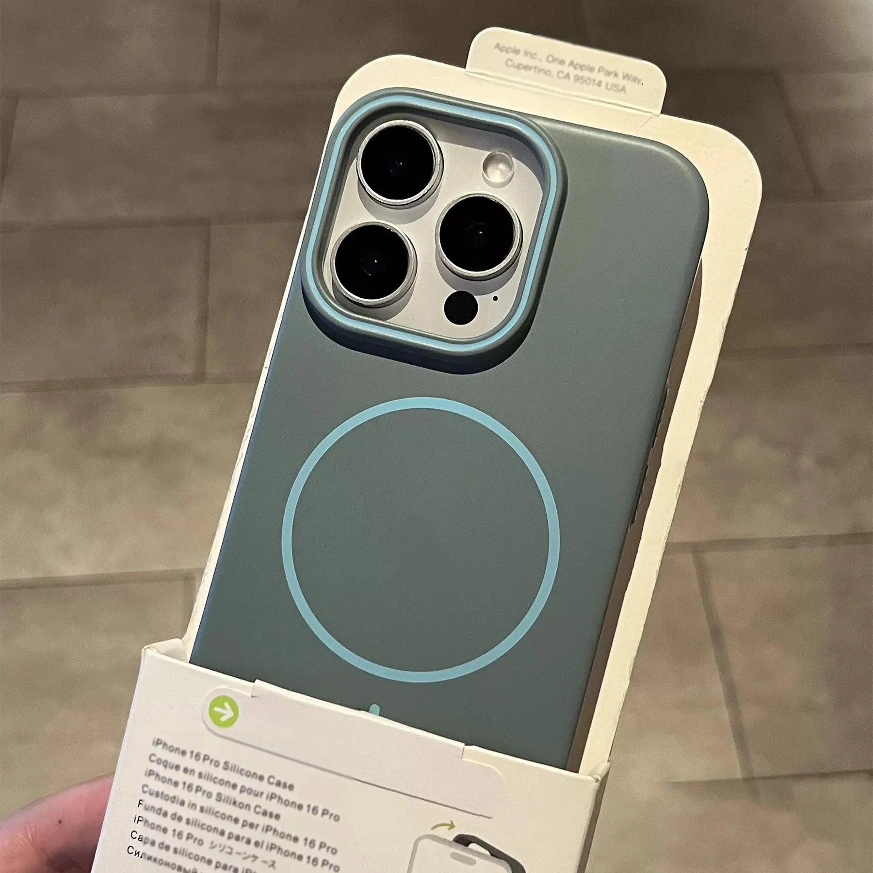 Ultra Thin PC Magnetic Phone Case For iPhone 17 16 15 14 13 12 Mini 11 Pro XR XS Max Plus Protection Magsafe Shockproof Cover